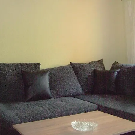 Vakantiehuis Nice In E-06502 W/ Wifi&3 Bedrooms *